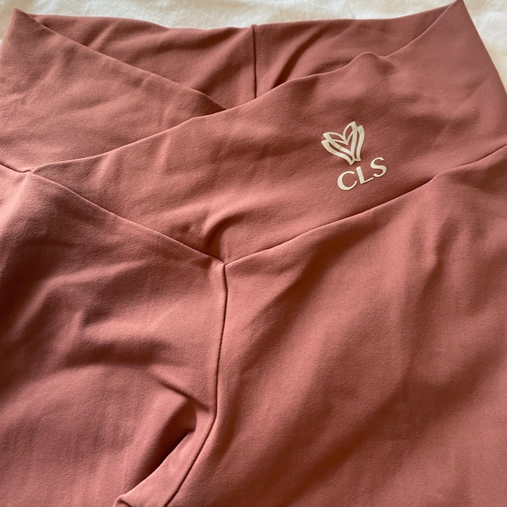 CLS Sportswear Leggings Size Large